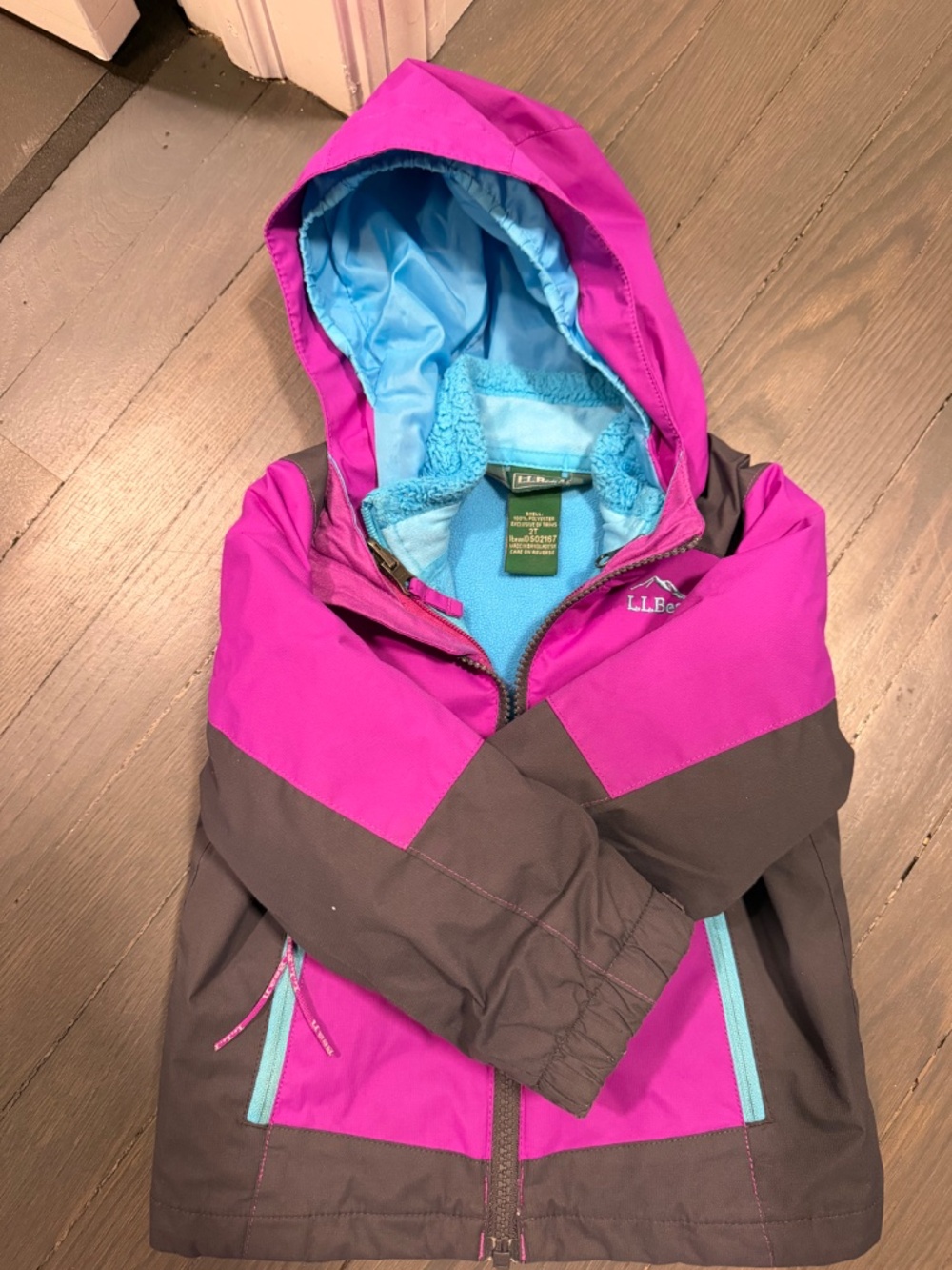 L.L Bean - Picture 2 of 3